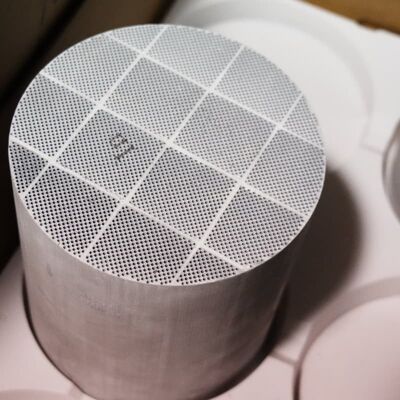 Mua Tuân thủ Trung Quốc VI và CDPF mật độ 143,8 * 177,8mm cho xe tải thương mại hạng nhẹ sản xuất trực tuyến