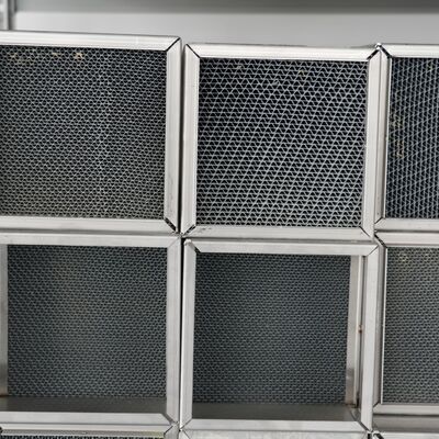 Mua Chất nền kim loại chống ăn mòn và hình học vuông tùy chỉnh để xử lý khí thải biển sản xuất trực tuyến