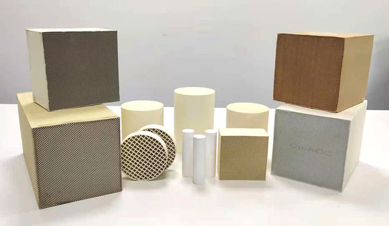 Mua Nhiệt độ thấp Loại bỏ hợp chất hữu cơ dễ bay hơi Chất xúc tác 400cpsi Hóa dầu tĩnh sản xuất trực tuyến